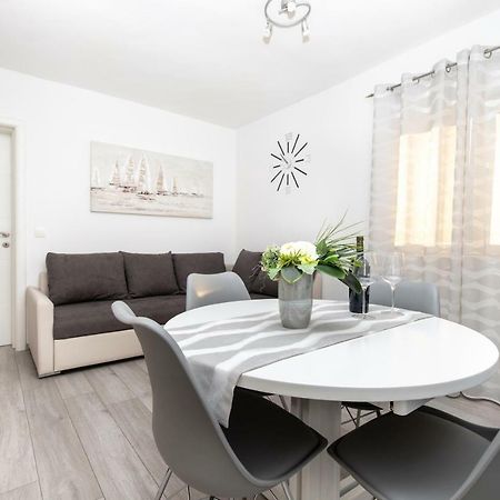 Apartman Topic Lejlighed Kaštela Eksteriør billede