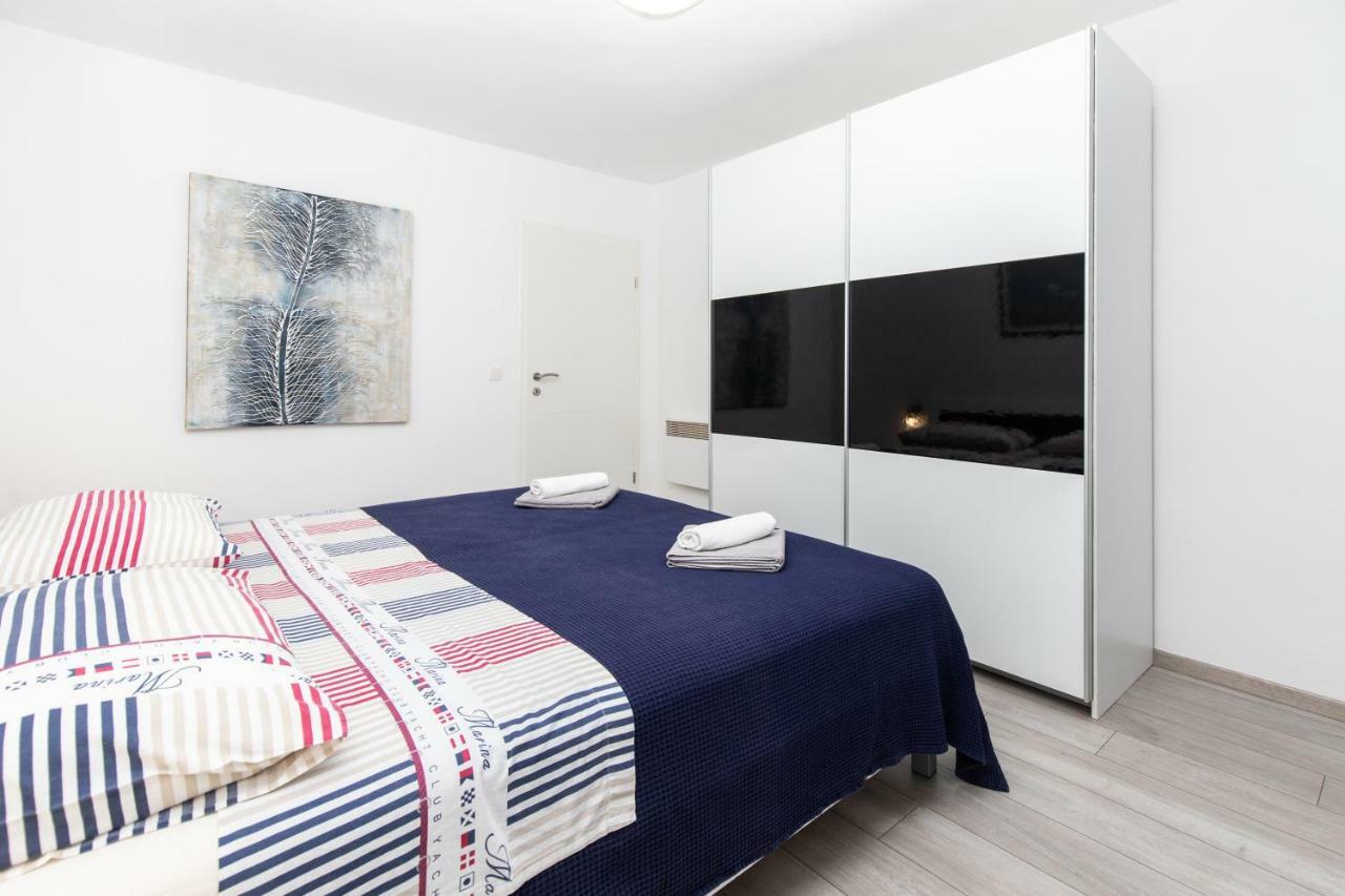 Apartman Topic Lejlighed Kaštela Eksteriør billede