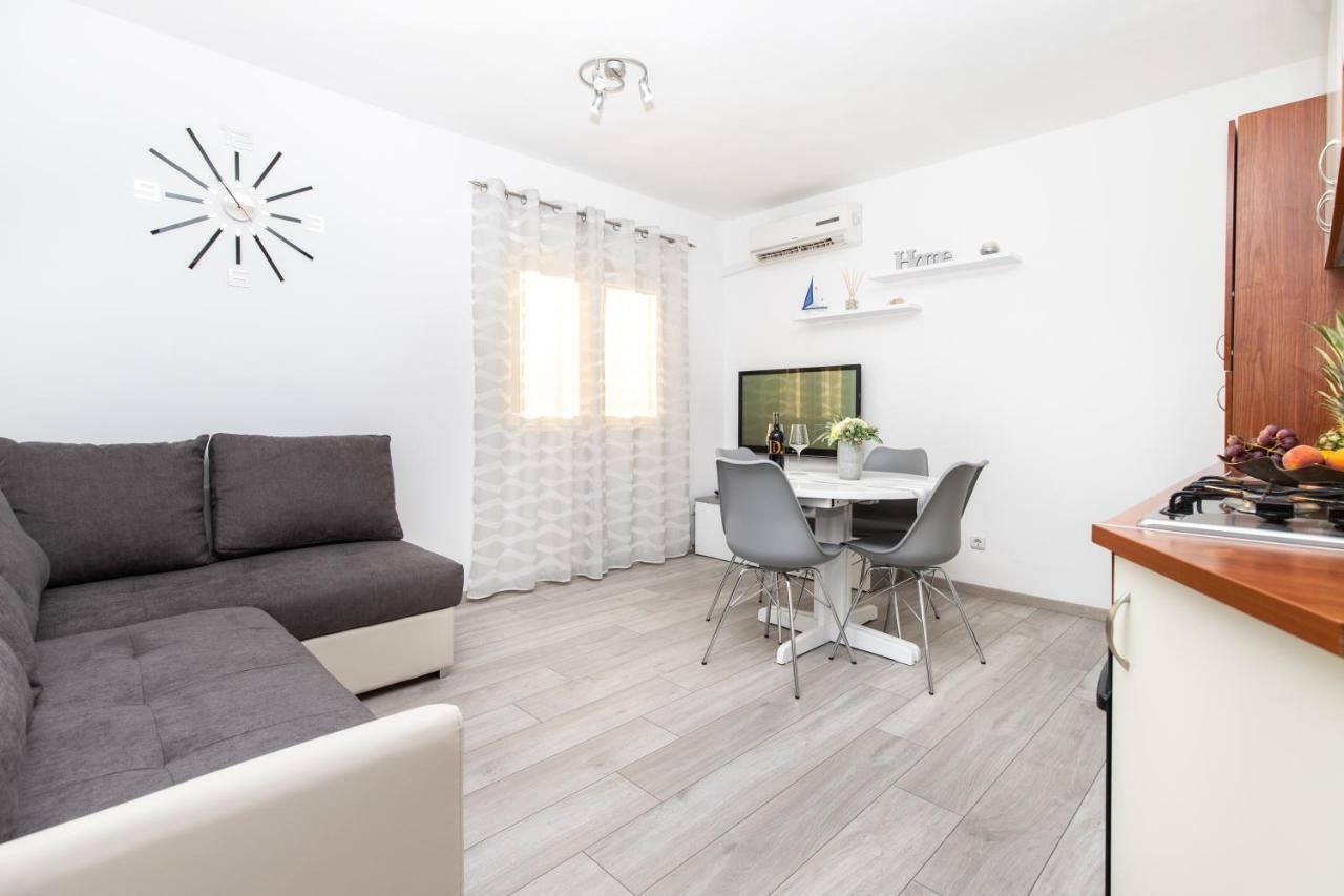 Apartman Topic Lejlighed Kaštela Eksteriør billede