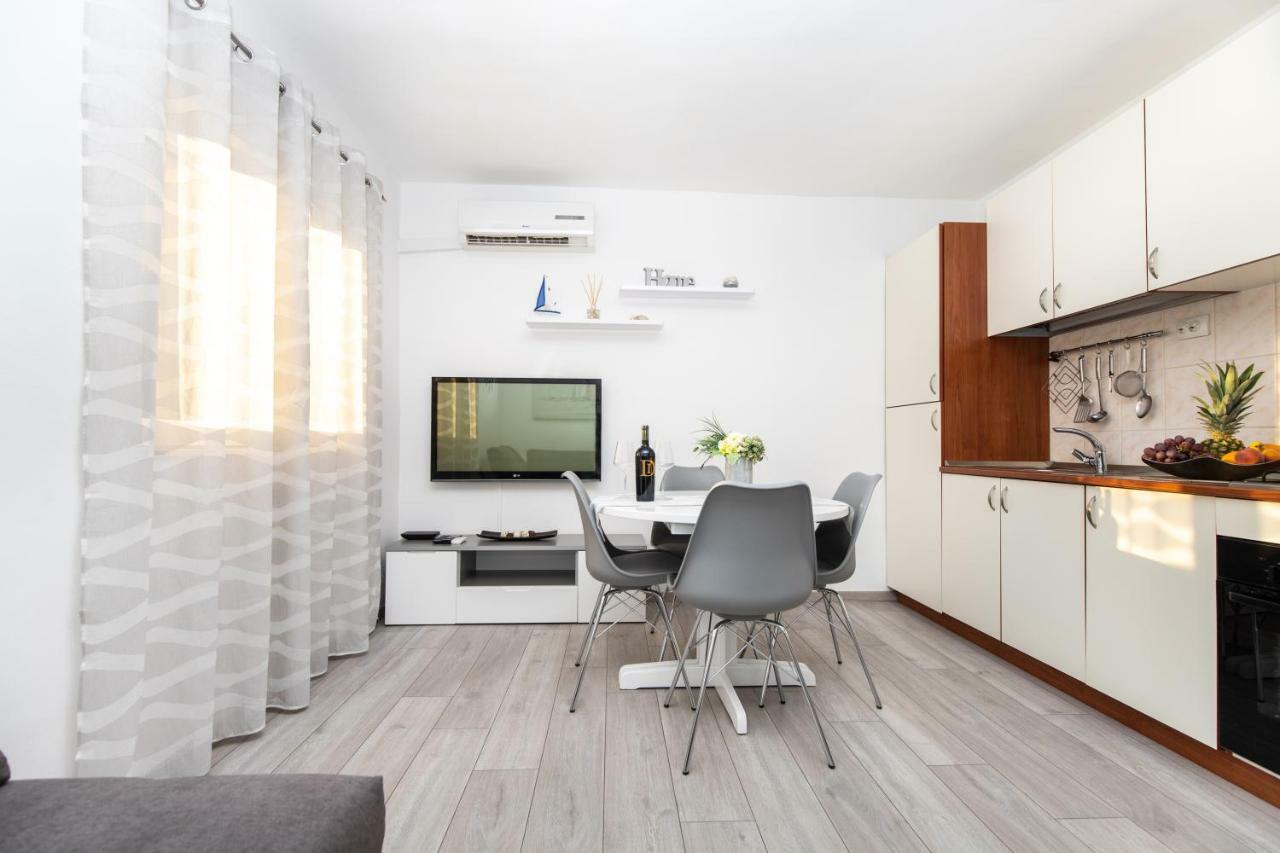 Apartman Topic Lejlighed Kaštela Eksteriør billede